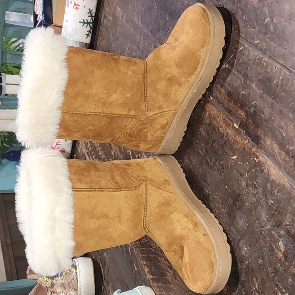 Girls Suede Furry Boots - Picture 3 of 6